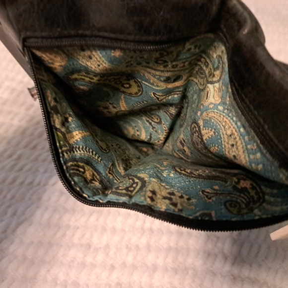 HOBO Lauren Clutch - Picture 5 of 9